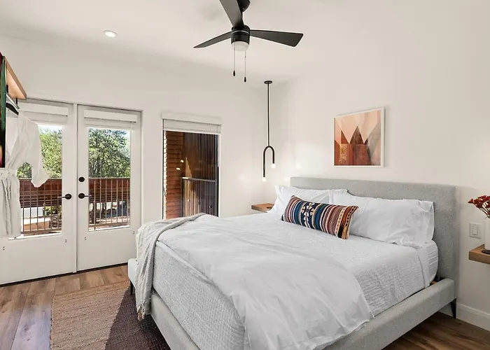 Apartment Pric Kly Pear