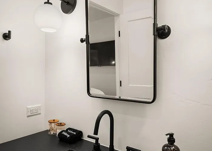 Apartment Pric Kly Pear