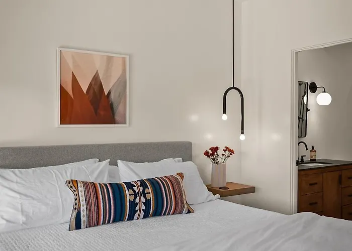 Pric Kly Pear Apartment *